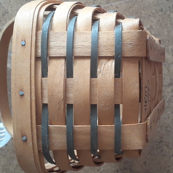 1997 Longaberger classic warm with green, heartland small chore basket. - Picture 9 of 14